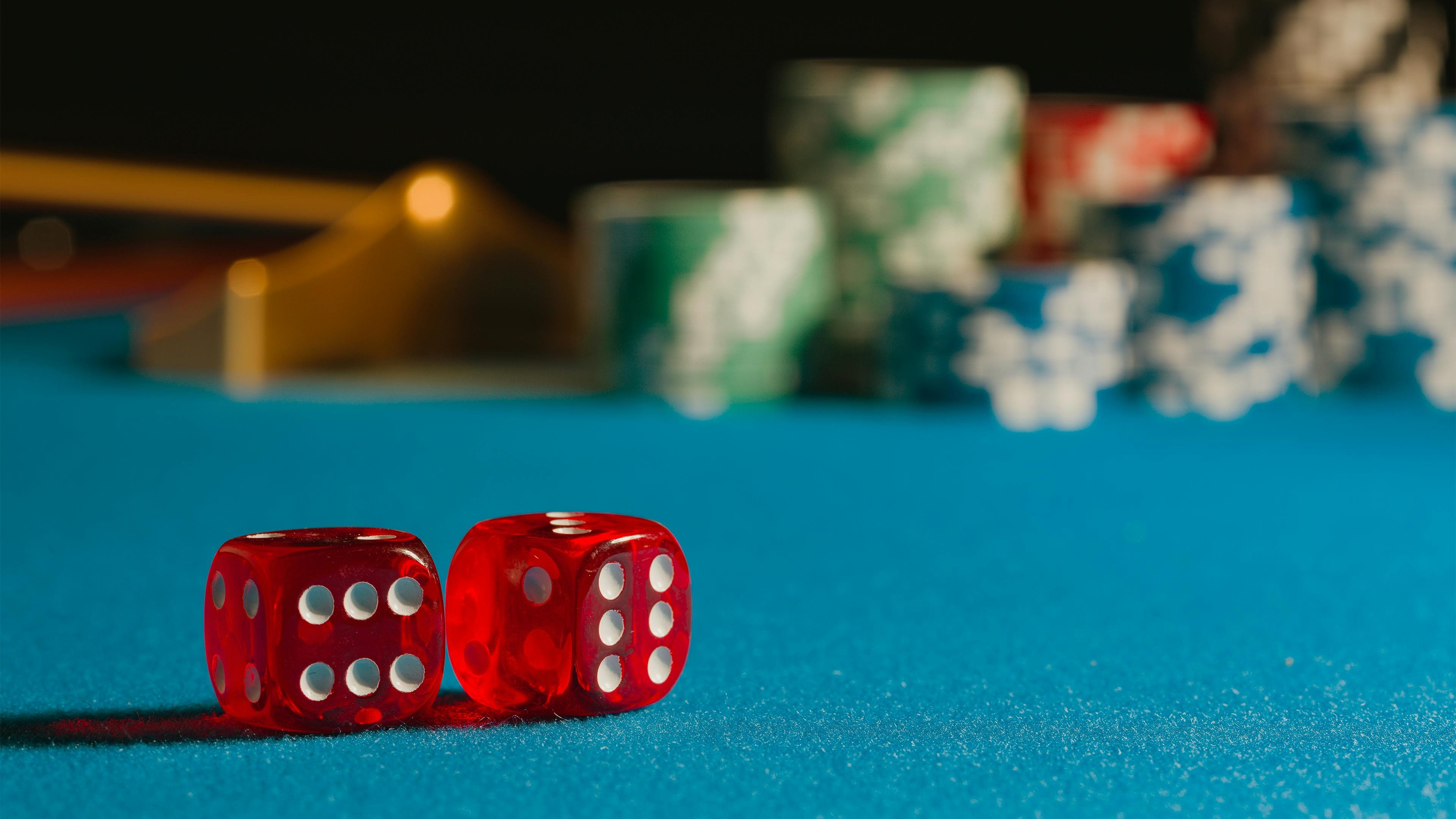 Myanmar ကစားသမားတစ်ဦး 42C Slot APP ကို မိုဘိုင်းဖုန်းတွင် Install ပြုလုပ်ပြီး Sportsbook ကစားနေသောမြင်ကွင်း