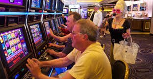 Slot ဂိမ်းများ၌ Free Spin Feature နှင့် Multiplier ဆုများ ရသောမြင်ကွင်း